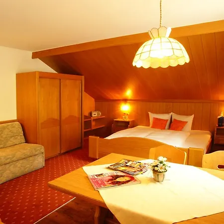 Landhaus Raich Farm stay Jerzens